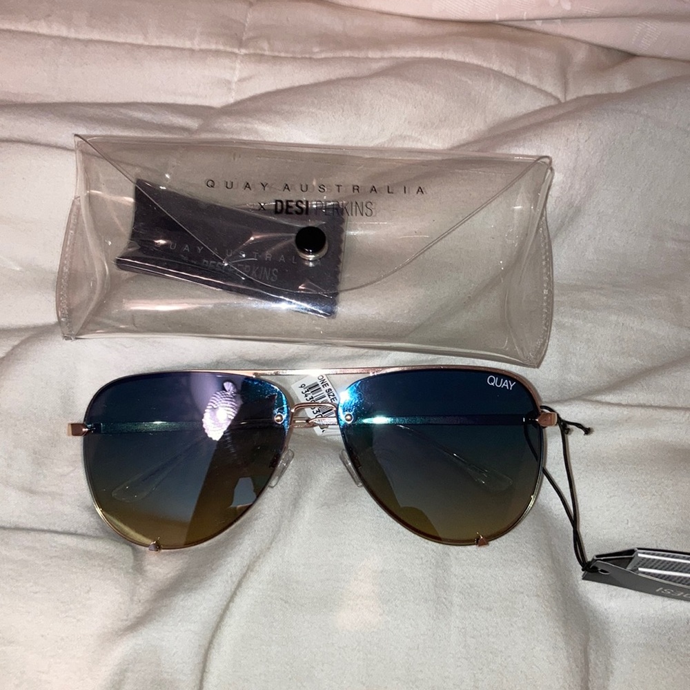 NWT desi perkins x quay Australia aviators